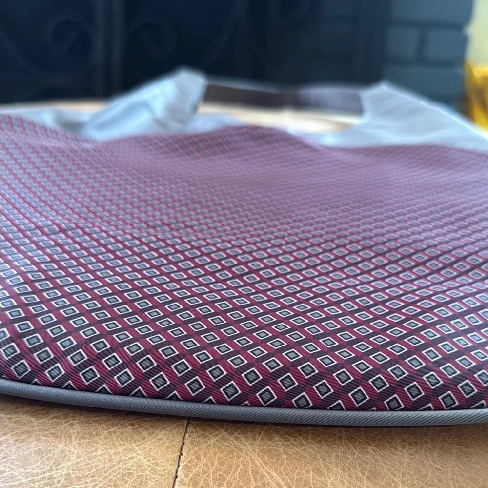 Nylon Gray and Red Geometric Tote Bag - Picture 6 of 7